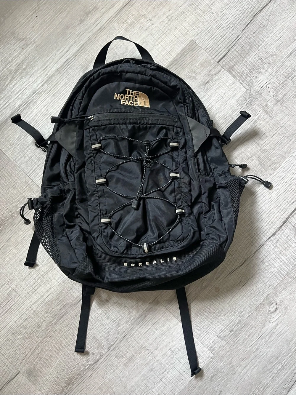 THE NORTH FACE BOREALIS Black Outdoor Daypack with Bungee Cord Front Gorpcore